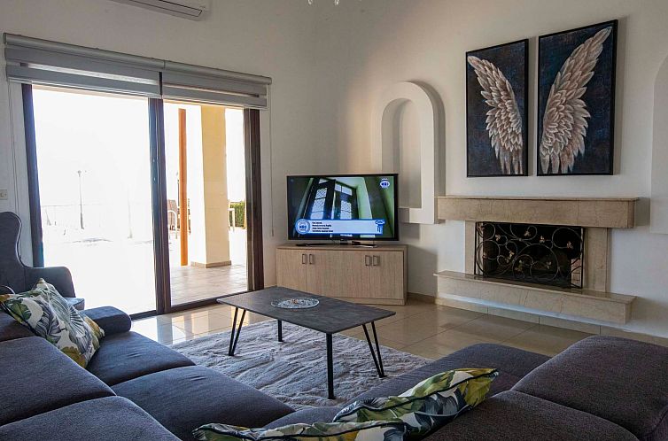 Vakantiehuis Villa mit Blick auf die Berge und Whirlpool