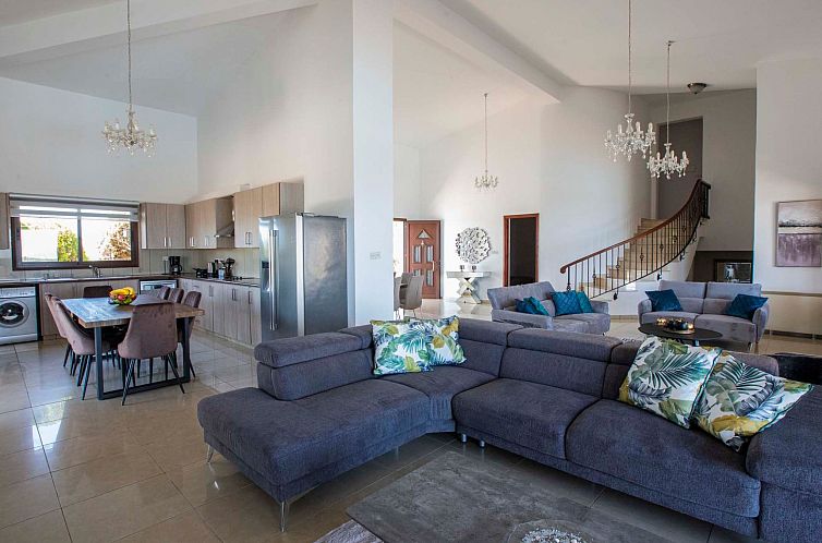 Vakantiehuis Villa mit Blick auf die Berge und Whirlpool