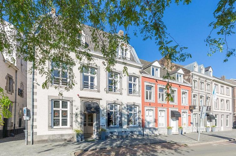 Hotel Bigarre Maastricht Center in South Limburg, charming vacation apartment in historic building.
