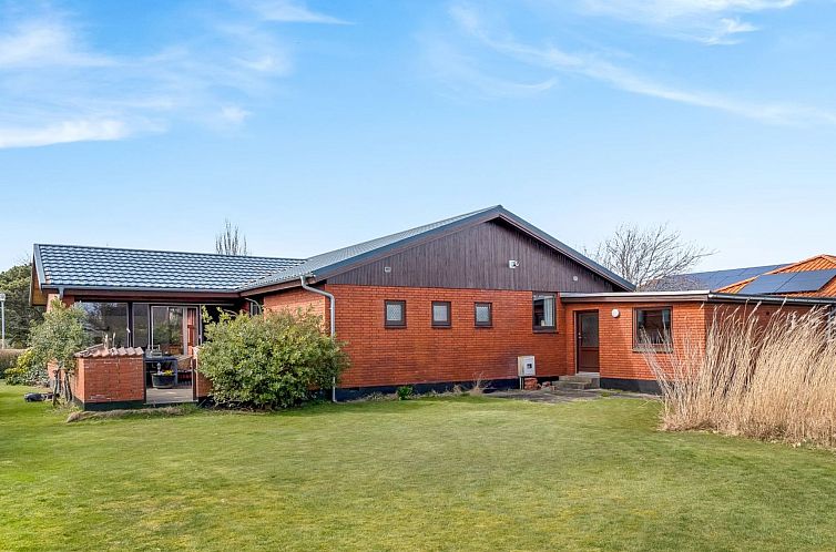 Vakantiehuis "Natalija" - 700m from the sea