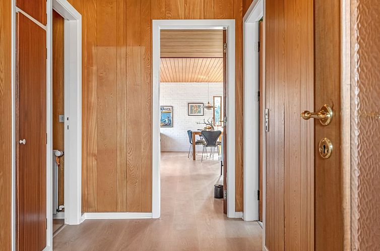 Vakantiehuis "Natalija" - 700m from the sea