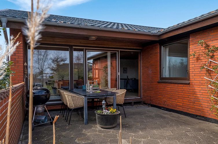 Vakantiehuis "Natalija" - 700m from the sea