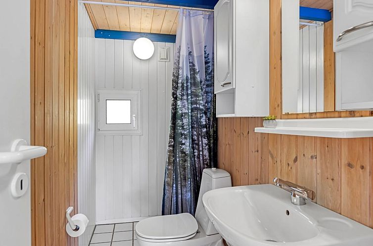 Vakantiehuis "Imka" - 900m from the sea