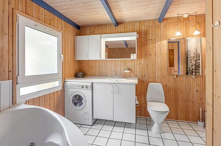 Vakantiehuis "Imka" - 900m from the sea