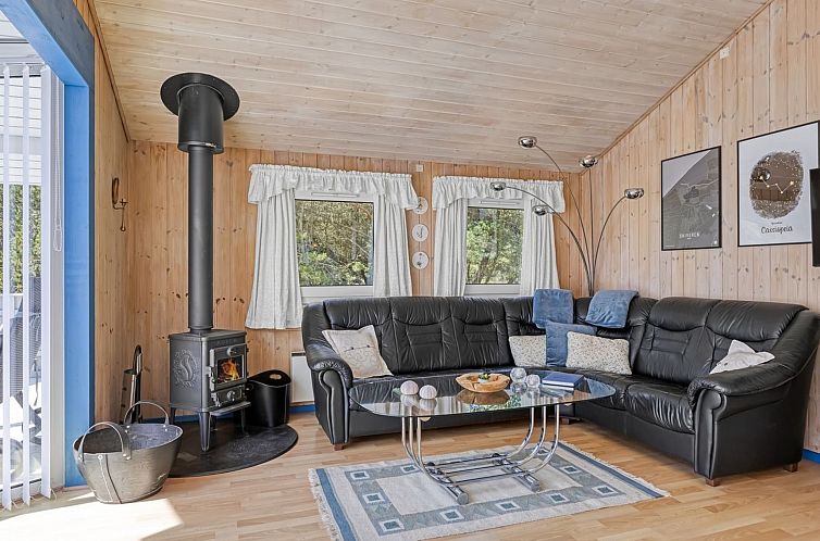 Vakantiehuis "Imka" - 900m from the sea