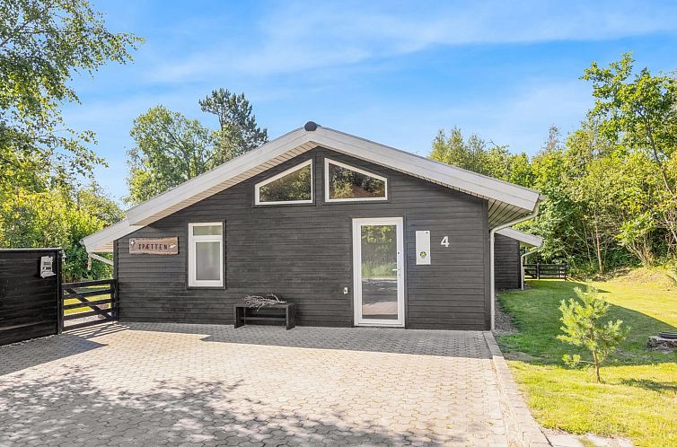 Vakantiehuis "Arny" - 1.5km from the sea