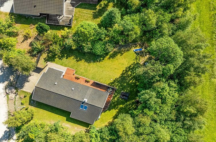 Vakantiehuis "Arny" - 1.5km from the sea