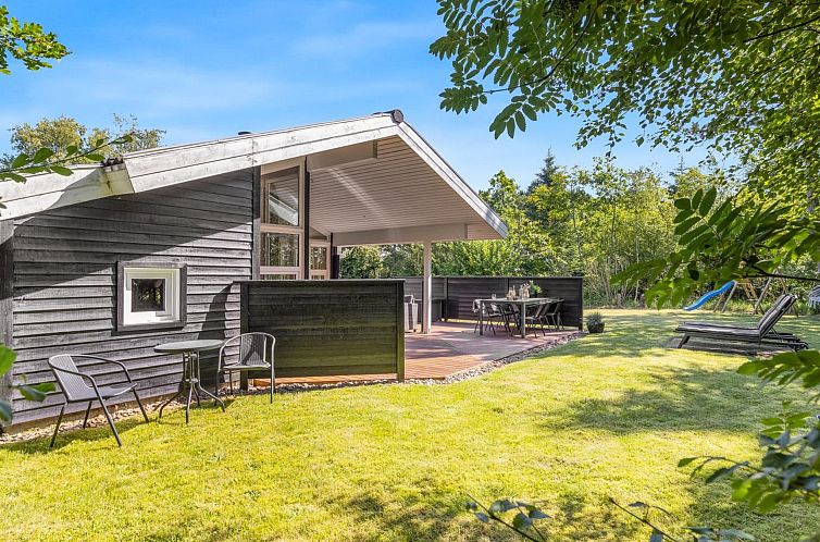 Vakantiehuis "Arny" - 1.5km from the sea