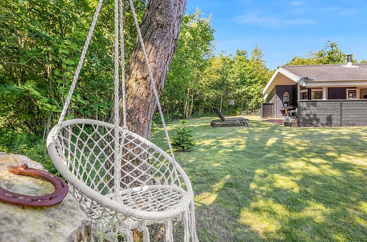 Vakantiehuis "Arny" - 1.5km from the sea