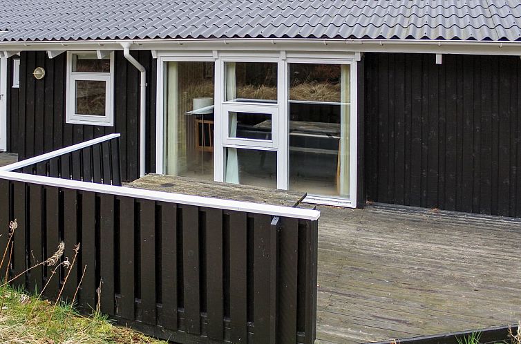 Vakantiehuis "Eldmar" - 500m from the sea