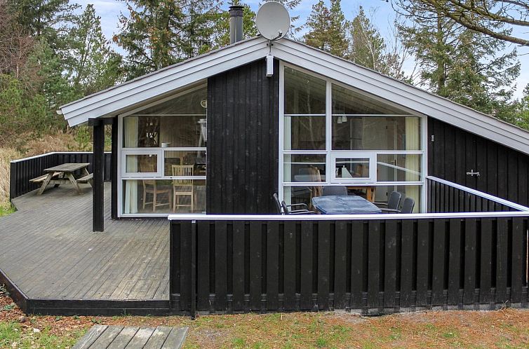 Vakantiehuis "Eldmar" - 500m from the sea