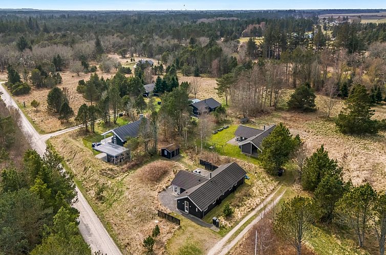 Vakantiehuis "Botwith" - 2.8km from the sea