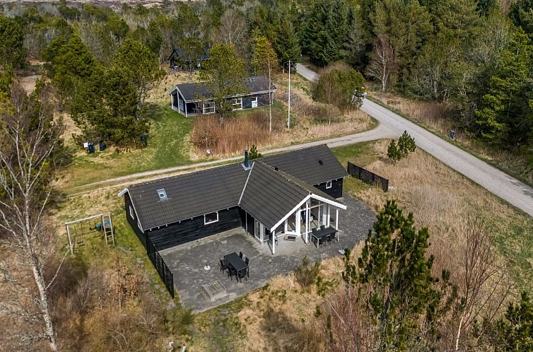 Vakantiehuis "Botwith" - 2.8km from the sea