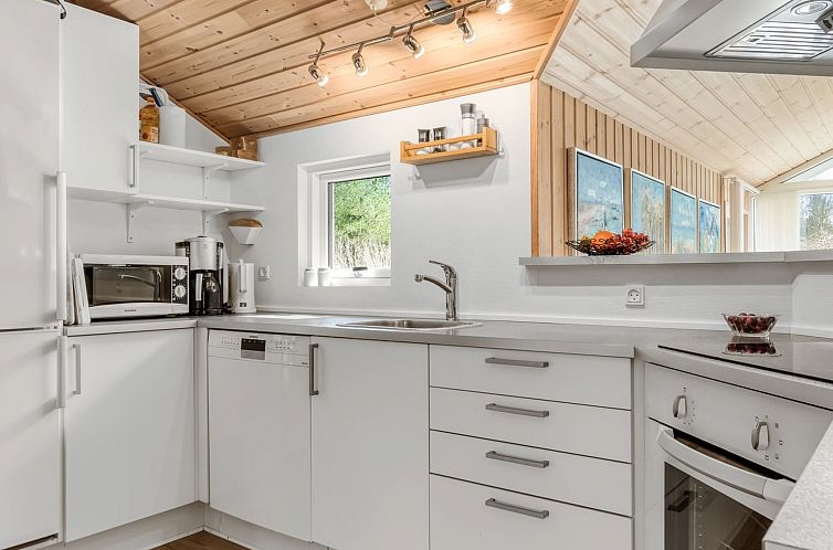 Vakantiehuis "Botwith" - 2.8km from the sea