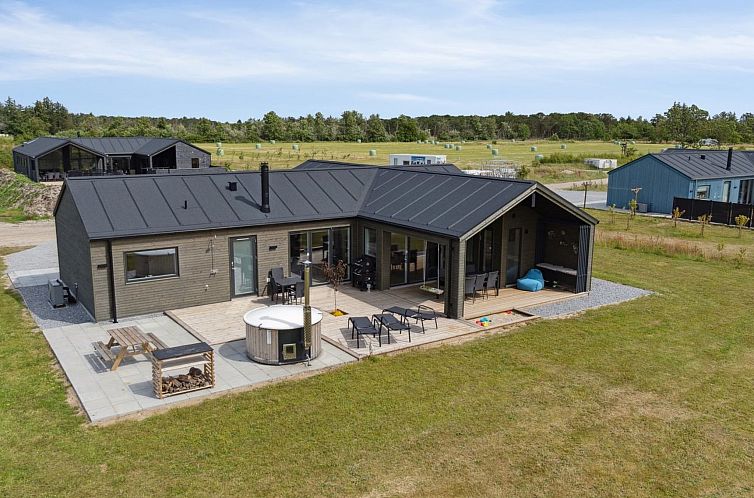 Vakantiehuis "Henke" - 475m from the sea