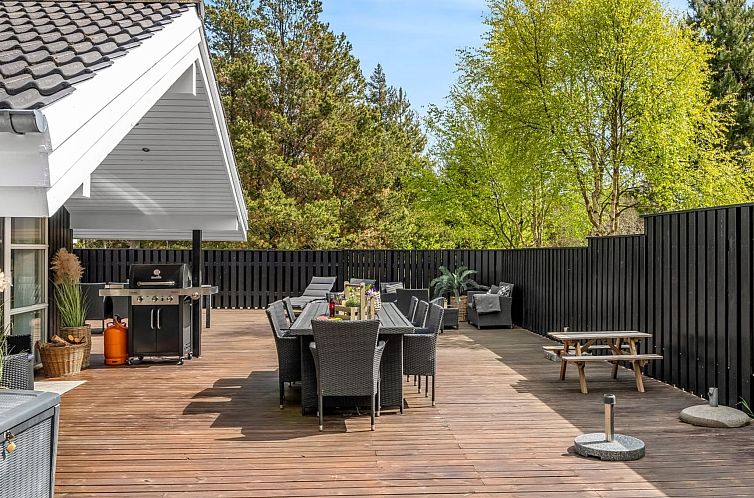 Vakantiehuis "Elvin" - 2km from the sea