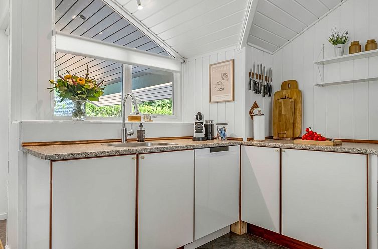 Vakantiehuis "Elvin" - 2km from the sea
