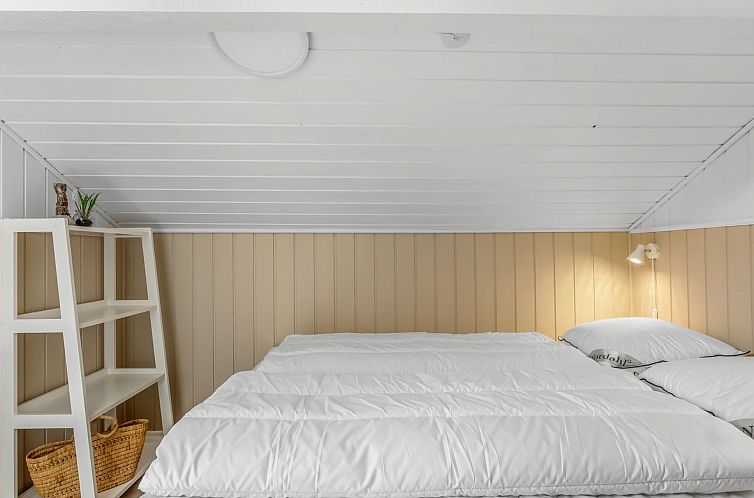 Vakantiehuis "Elvin" - 2km from the sea