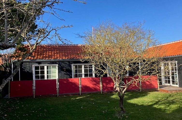 Appartement "Skrollan" - 100m from the sea