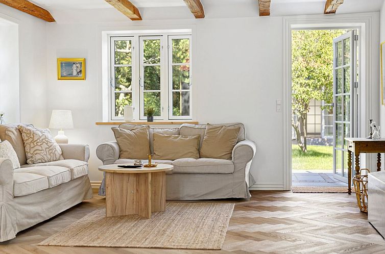 Vakantiehuis "Karmen" - 100m from the sea