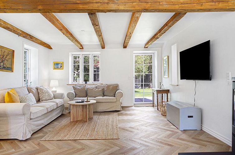 Vakantiehuis "Karmen" - 100m from the sea