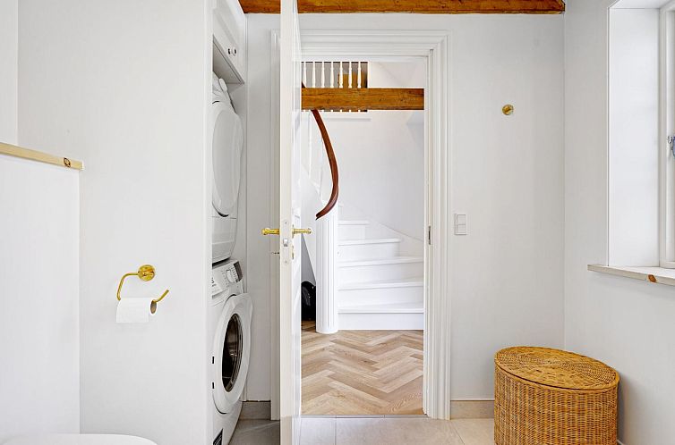 Vakantiehuis "Karmen" - 100m from the sea