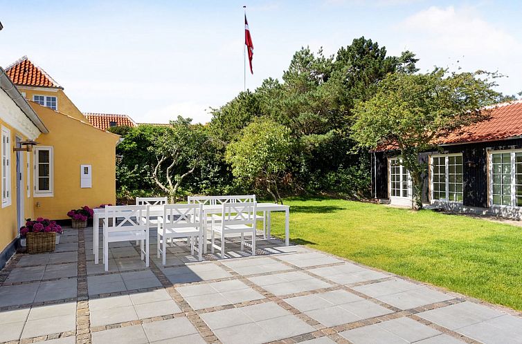 Vakantiehuis "Karmen" - 100m from the sea