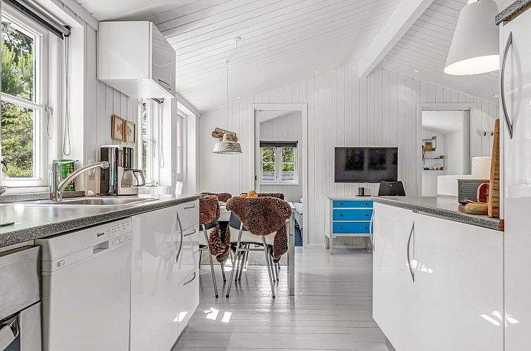 Vakantiehuis "Thorkil" - 800m from the sea