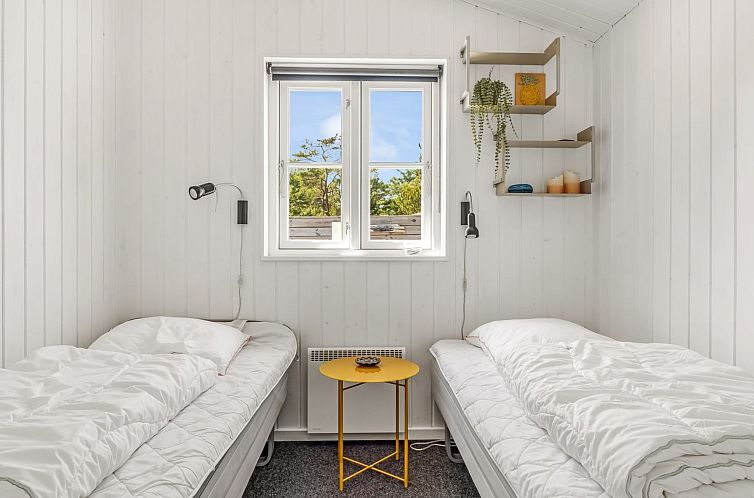 Vakantiehuis "Thorkil" - 800m from the sea