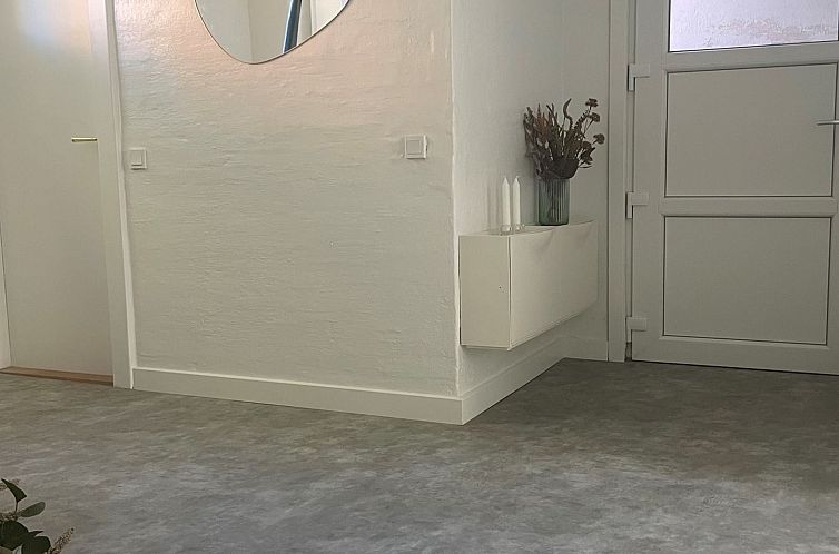 Appartement "Økil" - 2km from the sea