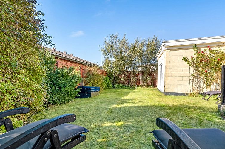 Vakantiehuis "Julie" - 700m from the sea