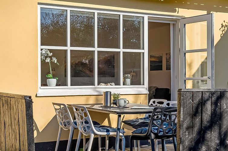 Vakantiehuis "Julie" - 700m from the sea