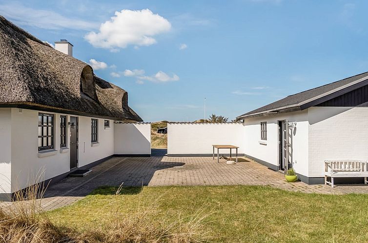 Vakantiehuis "Dorit" - 450m from the sea