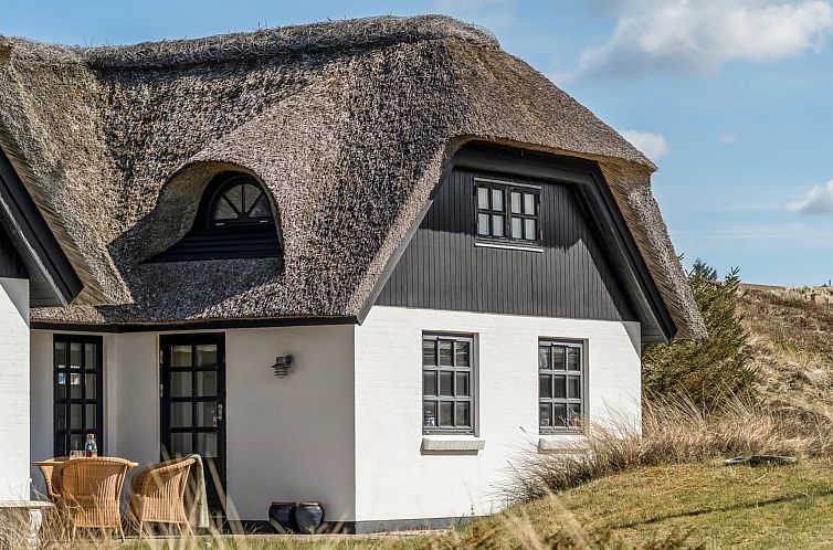 Vakantiehuis "Dorit" - 450m from the sea