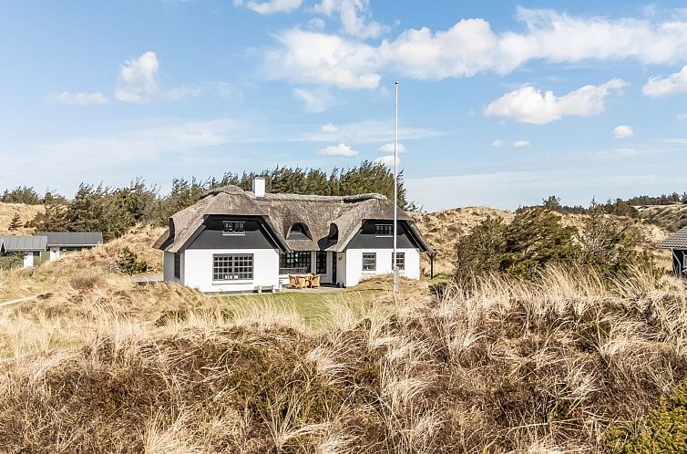 Vakantiehuis "Dorit" - 450m from the sea
