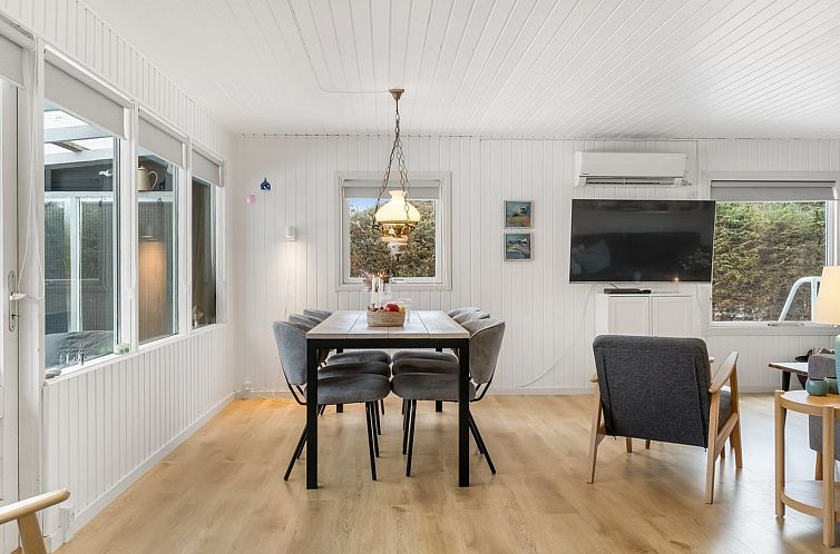 Vakantiehuis "Steinunn" - 2.9km from the sea
