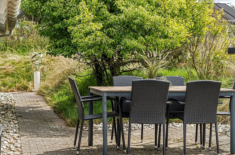 Vakantiehuis "Gunhilde" - 1.2km from the sea