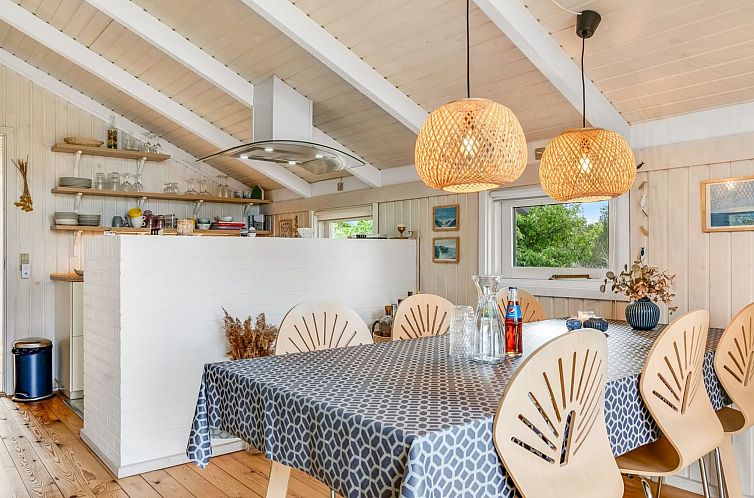 Vakantiehuis "Gunhilde" - 1.2km from the sea