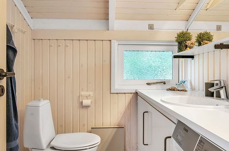 Vakantiehuis "Gunhilde" - 1.2km from the sea