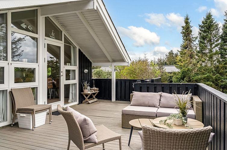 Vakantiehuis "Gunhilde" - 1.2km from the sea