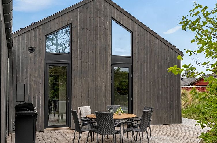 Vakantiehuis "Uschi" - 1km from the sea