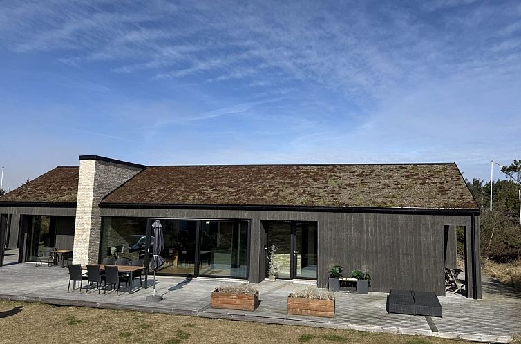 Vakantiehuis "Uschi" - 1km from the sea