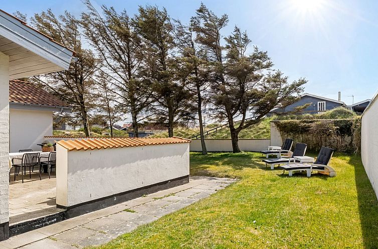 Vakantiehuis "Senija" - 175m from the sea