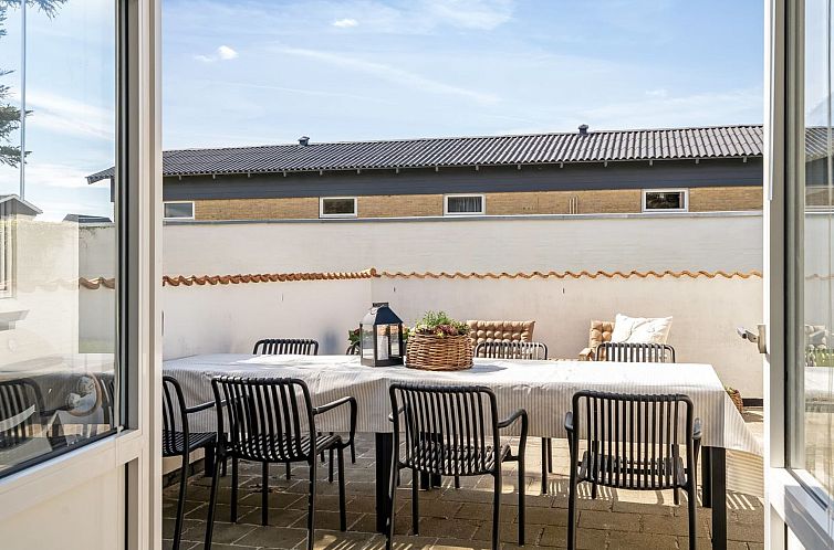 Vakantiehuis "Senija" - 175m from the sea