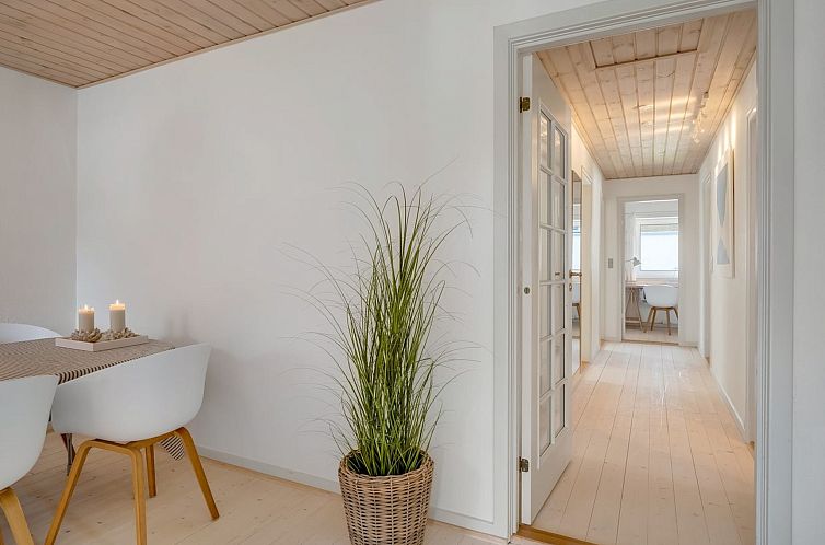 Vakantiehuis "Senija" - 175m from the sea