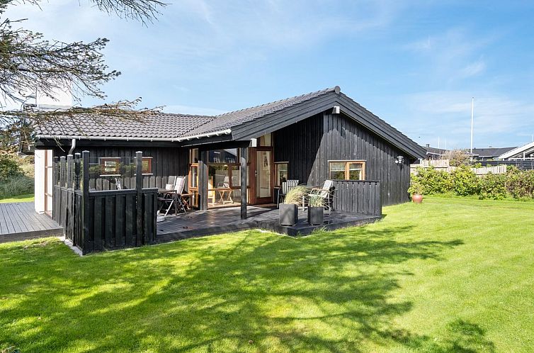 Guest house 0140414 - Holiday property North Jutland - Vakantiehuis "Friderike" - 200m from the sea