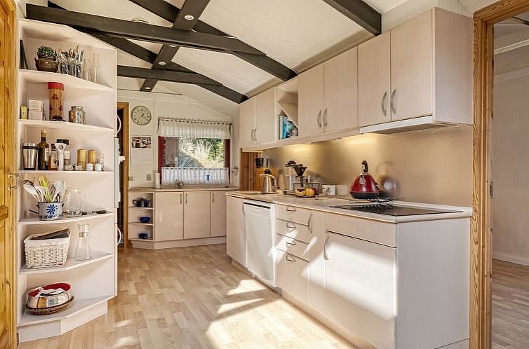 Vakantiehuis "Nimrod" - 800m from the sea