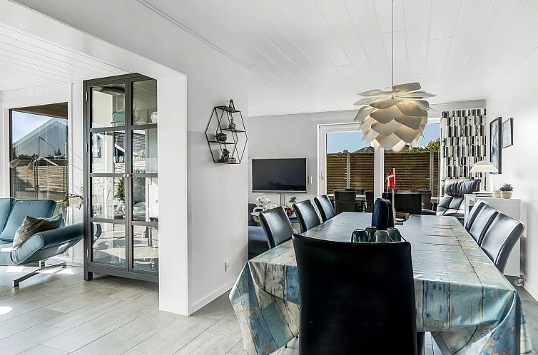 Vakantiehuis "Isabel" - 600m from the sea