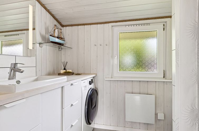 Vakantiehuis "Athina" - 200m from the sea