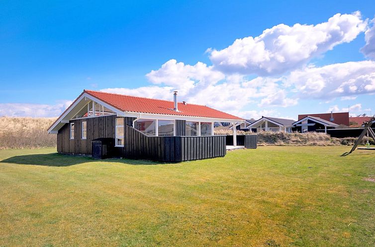 Vakantiehuis "Nedelko" - 250m from the sea